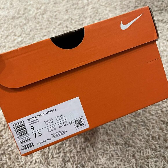 Nike Women's Revolution 7 Road Running Shoes White FB2208-100, Size 9 (New) - Picture 12 of 16
